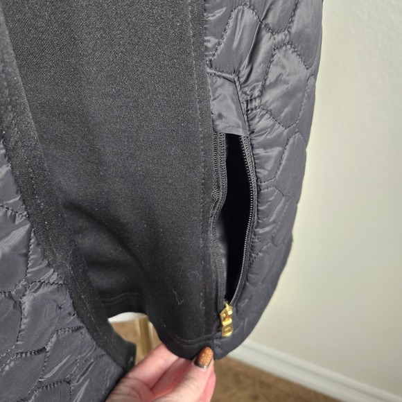 Michael‎ Kors Women Black Quilted Puffer Jacket Hooded Faux Fur Trim Gold Logo M - Picture 5 of 14